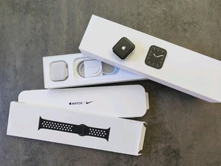 Apple Watch Series 5 (GPS, 40MM) Silver Aluminum Case with Black Sport Band