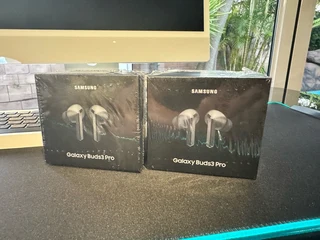 Sealed 2024 Samsung Galaxy Buds3 Pro - Silver