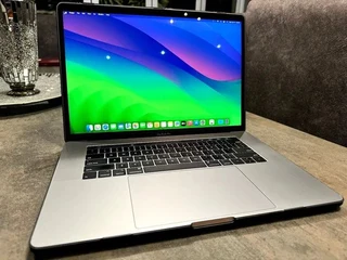 Apple MacBook Pro 15 | 2.9GHz i9 | 32GB RAM | 1TB SSD | Radeon Pro Vega 20