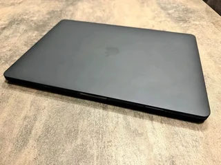 Apple MacBook Pro 15 | 2.9GHz i9 | 32GB RAM | 1TB SSD | Radeon Pro Vega 20
