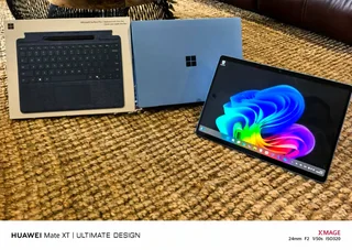 Microsoft Surface Pro 11 Snapdragon X Plus 512gb/16gb Platinum Combo