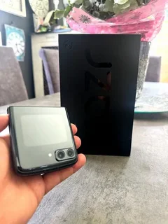 Motorola Razr 512gb / 12gb Infinite Black (2023)