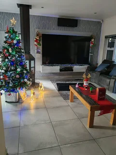 Hisense 254 cm (100 inch) QLED Ultra HD (4K) VIDAA TV 2024 Edition (100Q7N QLED 4K VIDAA Smart TV)