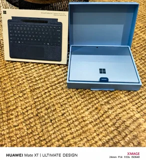 Microsoft Surface Pro 11 Snapdragon X Plus 512gb/16gb Platinum Combo