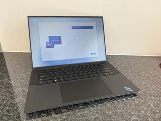 DELL XPS 13 9310 13.4-inch Core i7-1185G7 16GB RAM 512GB SSD Win 11 Pro Laptop