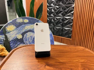 Apple iPhone XR 64GB White
