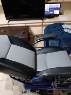 Electric Wheel Chair 5 speed reclining.