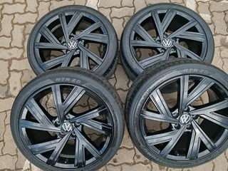 18&#34; Oem Mk8 Gti Rims with Tyres