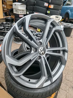 WICKED OFFER 19&#34; Vw/Audi Reps REDUCED