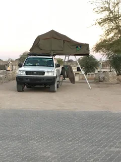 Roofrack and Tent - Landcruiser 100