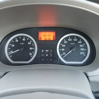 2011 Renault Logan 1.6MPI  8v 5 Speed (Roadworthy certificate)