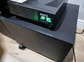 1440w 2400va Ellies inverter with 2 batteries inside trolley casing