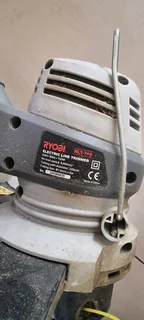 Ryobi 700w electric weedeater trimmer in new condition used once