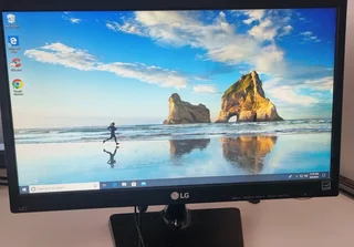 Hp i5 elitedesk PC box with 18inch LG monitor