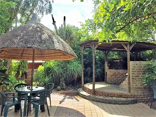 NOW-Private lockable furnished room in secure Young Professional houseshare in Randburg -all incl