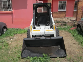 BOBCAT S130 SKIDSTEER IN EXCELLENT CONDITION
