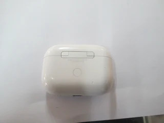 APPLE AIRPODS PRO A2700 IN GOOD CONDITION