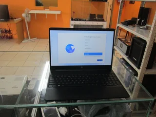 Hp 15-dw1xxx Laptop With Charger 4gb 500gb Hdd In Good Condition