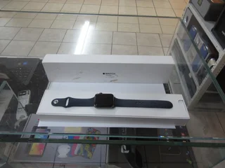 Apple Watch Series 3 In Box In Excellent Condition