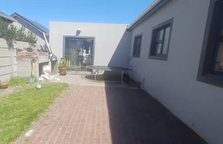 HOUSE - Ad posted by Maria Du Toit