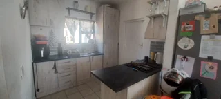 HOUSE - Ad posted by Maria Du Toit