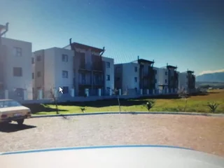 FLAT - Ad posted by Maria Du Toit