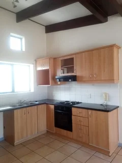 FLAT - Ad posted by Maria Du Toit