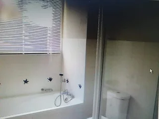 FLAT - Ad posted by Maria Du Toit