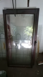 Louvre windows, glass panes and mechanisms