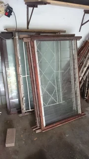 Louvre windows, glass panes and mechanisms