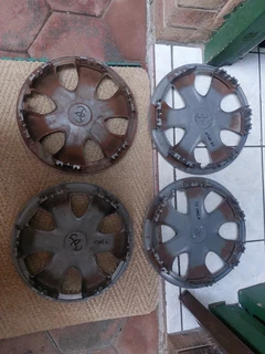 Toyota 14 inch wheel caps