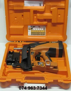 Spit Pulsa 800P Lithium Ion Gas Nailer / Nail Gun