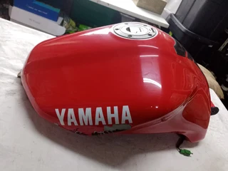YAMAHA fzs 1000 fazer fuel tank[02-05]