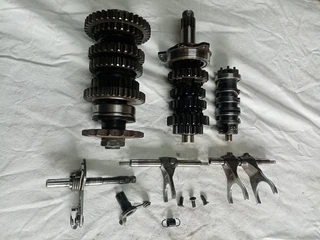 YAMAHA R6/FZ6 engine casings and spares [03-05 R6,04-14 fz6]