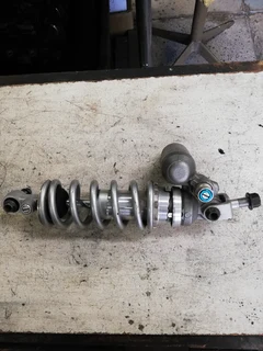 Yamaha R1 Rear Shock [5vy Model 04-06]