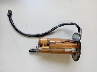 KAWASAKI ZX6R front indicators and fuel pump [model 09-11]