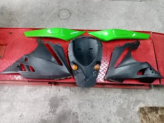 Kawasaki Er 650 F Spares