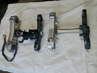 YAMAHA R1 BIG BANG throttle bodies fuel pumps and air boxes [09-14 models]