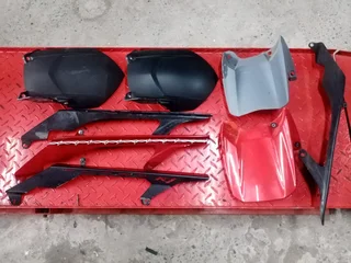 Yamaha R1 Chain Guards And Huggers [2004 To 2008 Models]