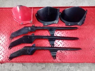 Yamaha R1 Big Bang Huggers And Chain Guards [09-14 Models]