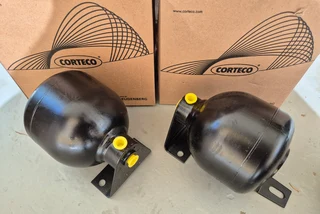 Mercedes-Benz W126 rear suspension accumulator set/air cell set