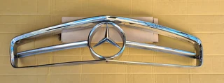 Mercedes-Benz Pagoda W113 series grill