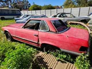 Mercedes-Benz R107 450SL stripping for spares