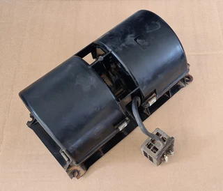 Mercedes-Benz R/C107 series fan blower motor