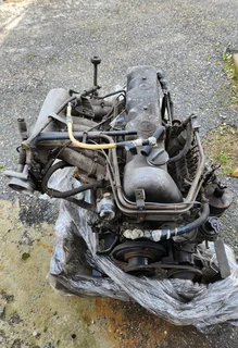 Mercedes-Benz M130 280SE engine stripping