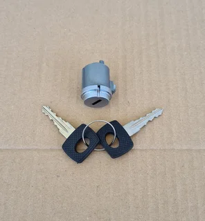Mercedes-Benz W123/W126 ignition barrel and key set