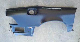 Mercedes-Benz R129 SL right rear fender