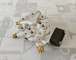Mercedes-Benz 300SL R107 fuel distributor