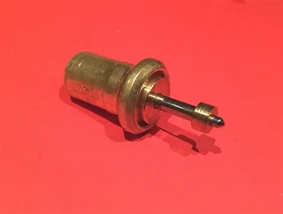 Mercedes-Benz M129/M130 engine fuel injection pump thermostat