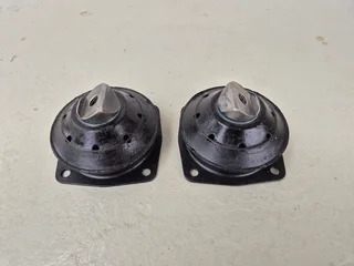 Mercedes-Benz W109 300SEL 6.3 engine mount set
